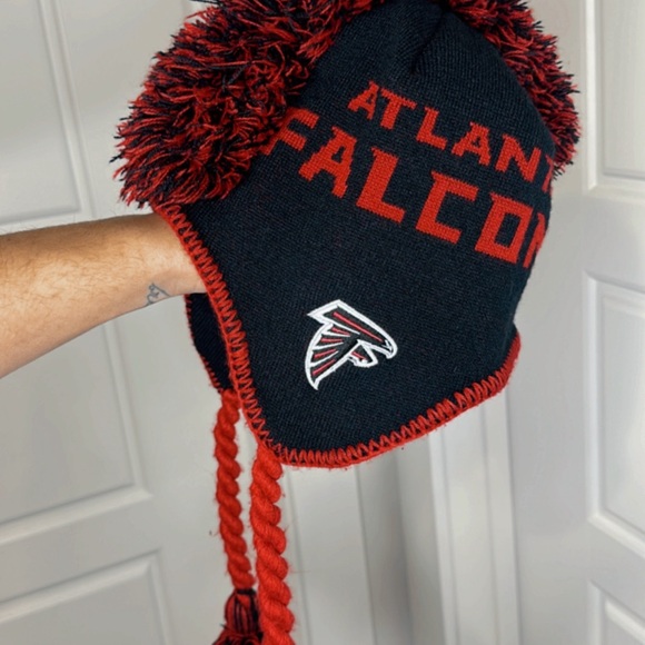 NFL Atlanta Falcons Mohawk Knit Trapper Hat - Picture 8 of 8